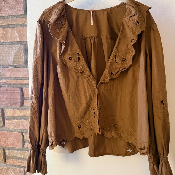 Free People "Maisie" Cutwork Blouse NWOT - Picture 2 of 7